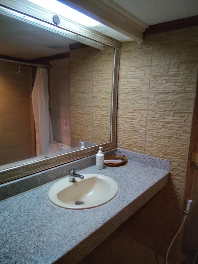 Hotel Puri Dibia Kuta 庫塔 外观 照片